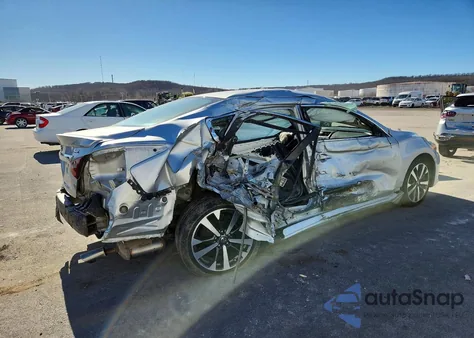 2017 Nissan Altima 2.5 z USA, uszkodzony, nr VIN 1N4AL3APXHC279658